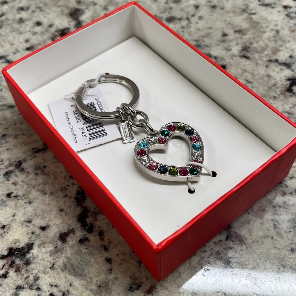 Coach Gemstone Open Heart Key Fob NWT in Box - Picture 4 of 5